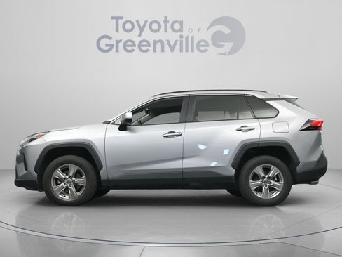 Used 2024 Toyota RAV4 XLE AWD/4WD image 5