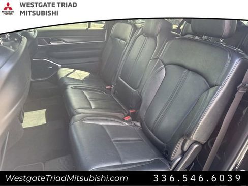 Used 2023 Jeep Wagoneer L Series II AWD/4WD image 23