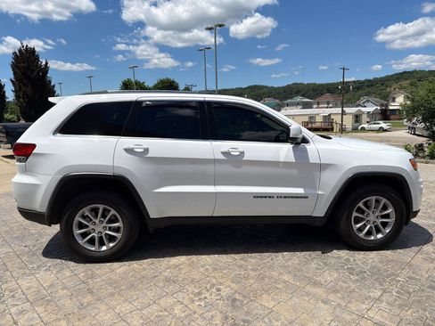 Used 2021 Jeep Grand Cherokee Laredo AWD/4WD image 9