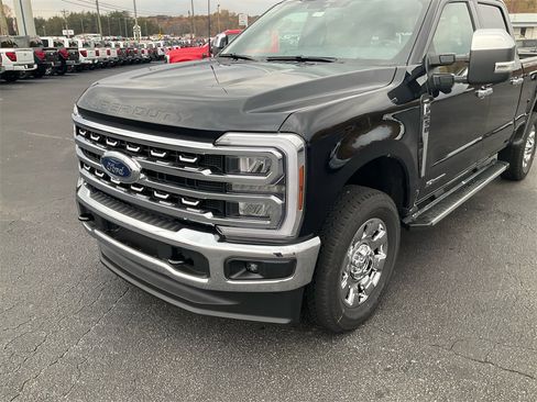 New 2026 Ford F250 Lariat w/ Chrome Package image 10