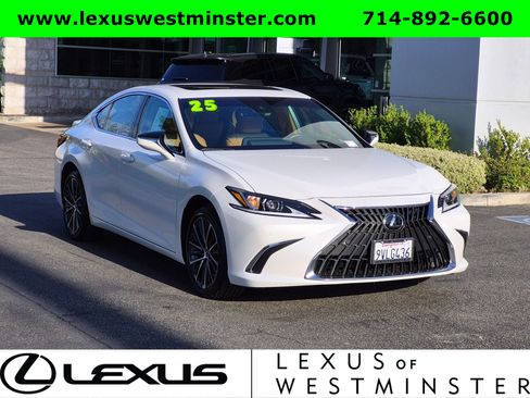 Used 2025 Lexus ES 300h w/ Premium Package FWD image 3