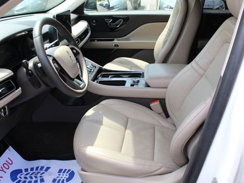 Certified 2024 Lincoln Aviator Reserve w/ Jet Package AWD/4WD image 15