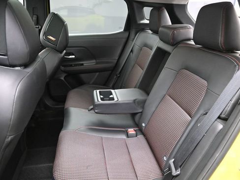 Used 2025 Nissan Kicks SR w/ SR Premium Package FWD image 19