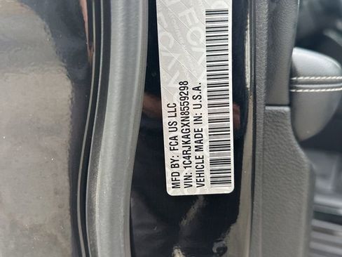 Used 2022 Jeep Grand Cherokee L Laredo image 34