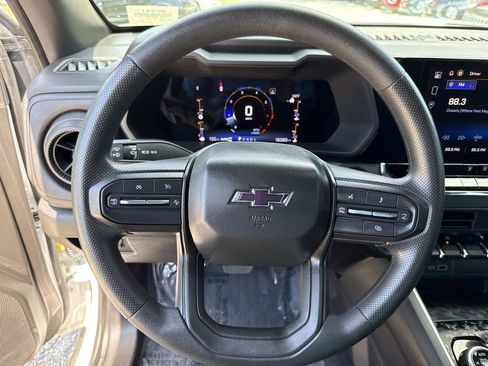 Used 2023 Chevrolet Colorado Trail Boss w/ LPO, Dark Essentials Package AWD/4WD image 38