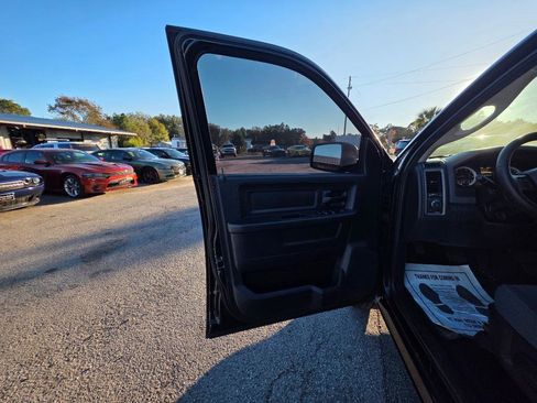 Used 2015 RAM 1500 Express image 6