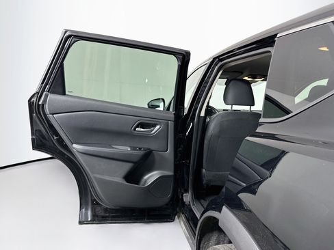 Used 2025 Nissan Rogue SV AWD/4WD image 25