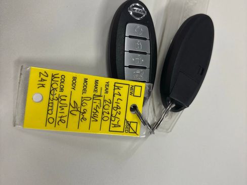 Used 2020 Nissan Rogue SV FWD image 25