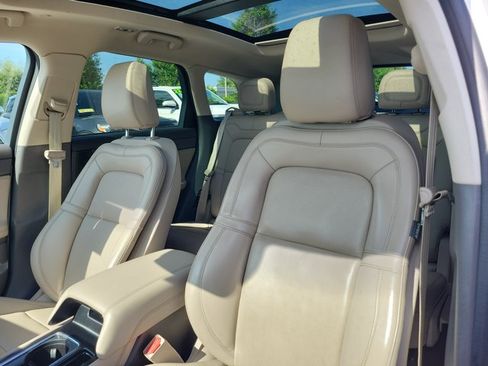 Used 2022 Lincoln Corsair Reserve w/ Elements Package FWD image 21