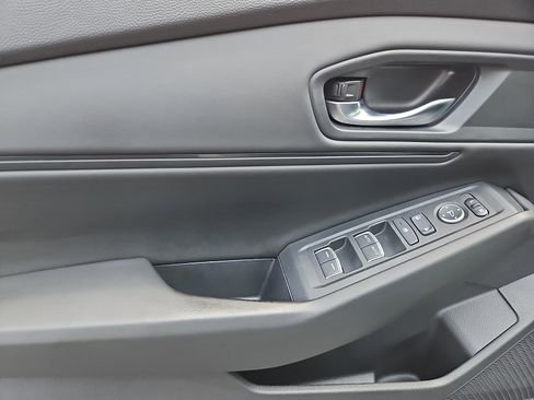 Used 2023 Honda Accord EX image 12