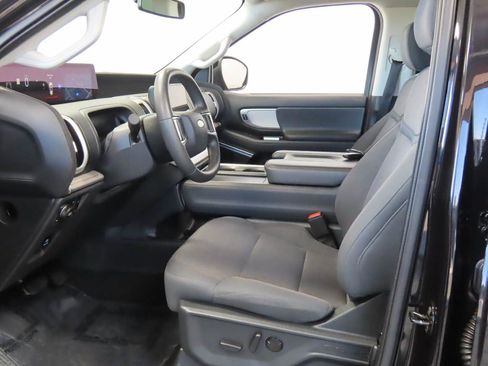 Used 2025 Ford Expedition Max Active AWD/4WD image 13