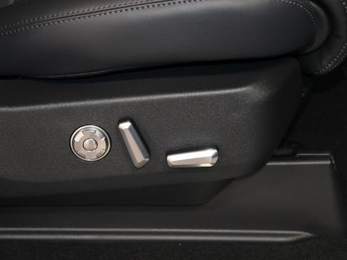 New 2027 Lincoln Navigator Reserve w/ Jet Appearance Package AWD/4WD image 30