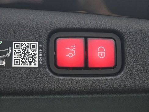 New 2026 Mercedes-Benz E 350 4MATIC Sedan image 24