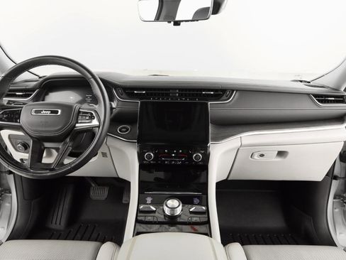 Used 2022 Jeep Grand Cherokee L Overland w/ Advanced Protech Group III image 13