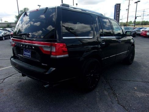 Used 2015 Lincoln Navigator 2WD image 6