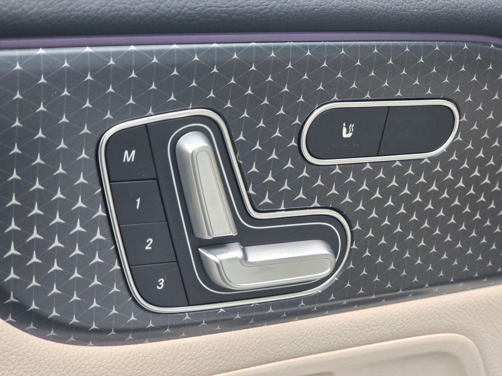 New 2026 Mercedes-Benz GLB 250 4MATIC image 33