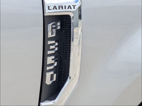 Used 2020 Ford F350 Lariat w/ Lariat Value Package AWD/4WD image 11