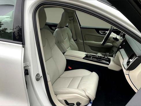 Used 2024 Volvo S60 T8 Ultimate w/ Climate Package image 26