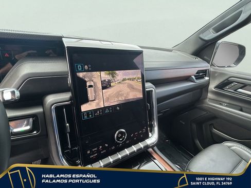 Certified 2025 GMC Yukon XL Denali AWD/4WD image 22