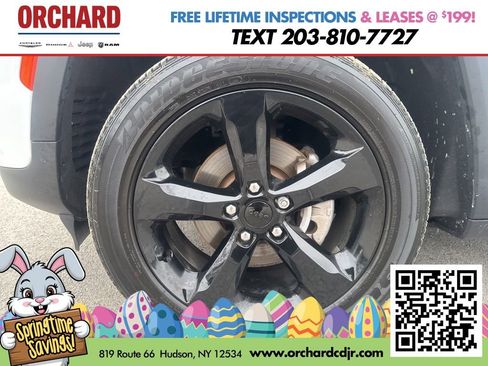 Used 2023 Jeep Grand Cherokee Altitude AWD/4WD image 13