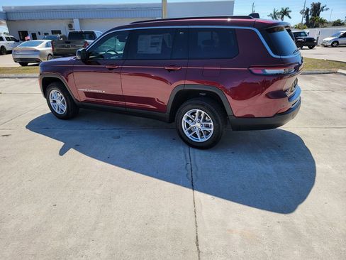 New 2026 Jeep Grand Cherokee L Laredo image 3