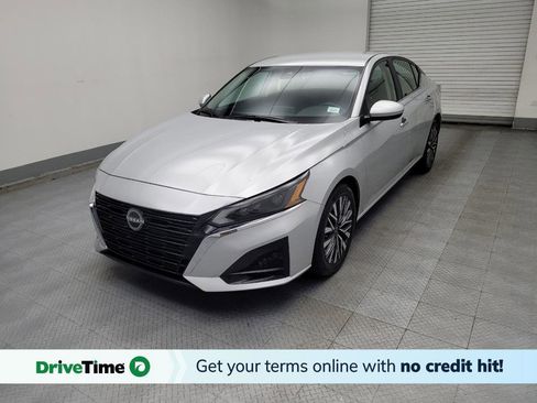 Used 2023 Nissan Altima 2.5 SV image 1