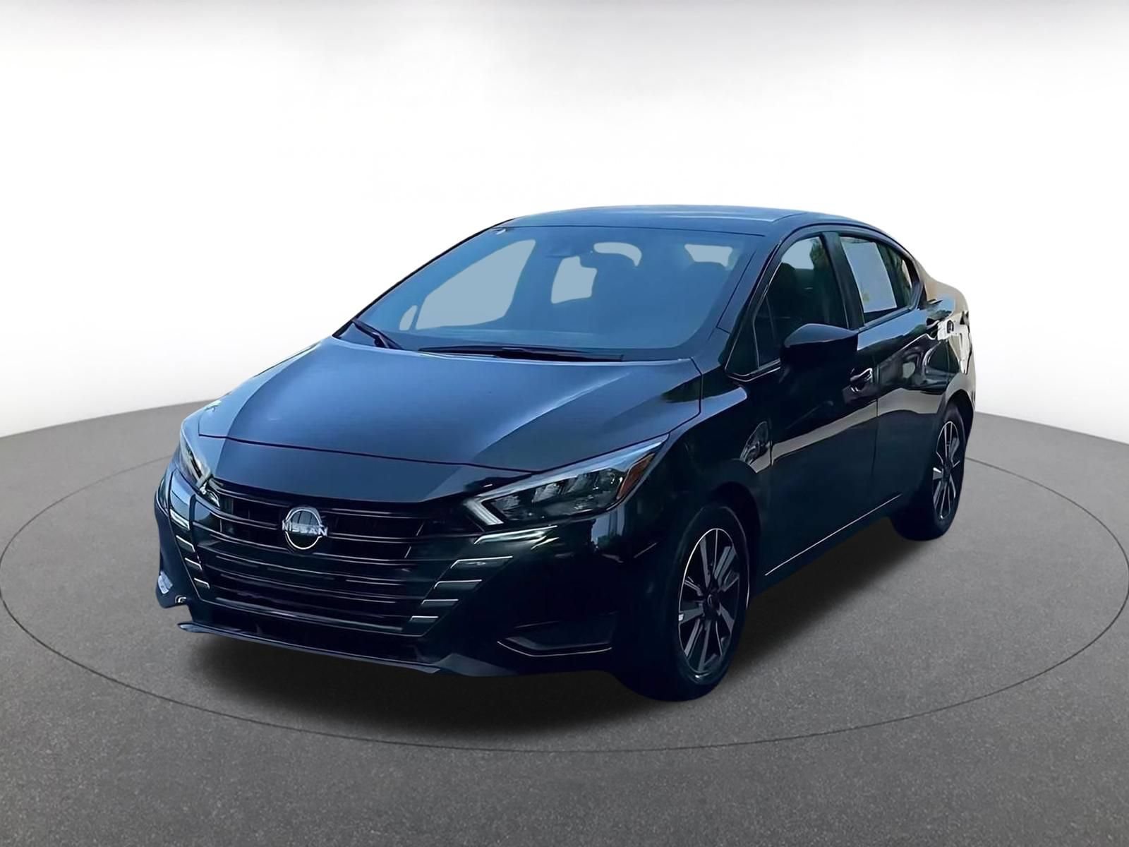 Used 2025 Nissan Versa SV FWD image 6