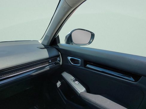 Used 2023 Honda Civic EX image 12