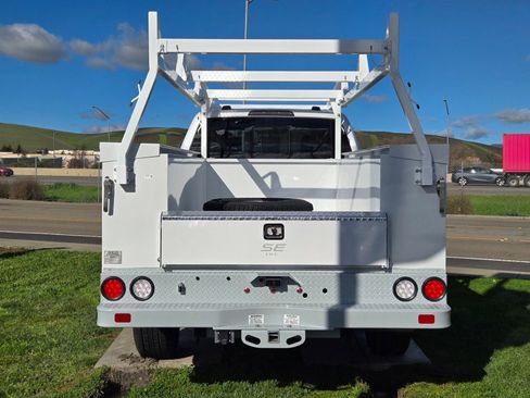 New 2026 Ford F350 XL w/ XL Chrome Package RWD image 5