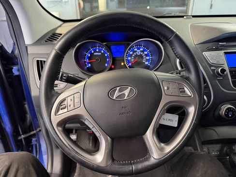 Used 2010 Hyundai Tucson GLS w/ Popular Equipment Pkg 2 FWD image 32