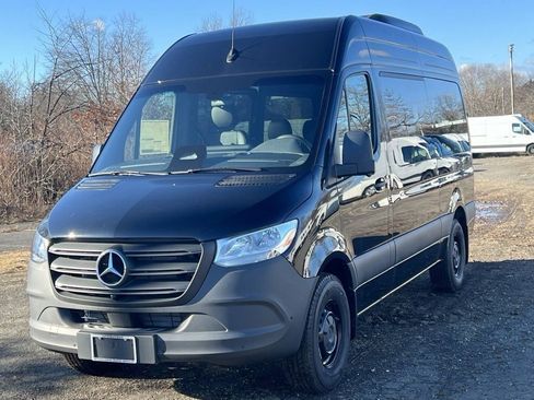 New 2025 Mercedes-Benz Sprinter 2500 image 9