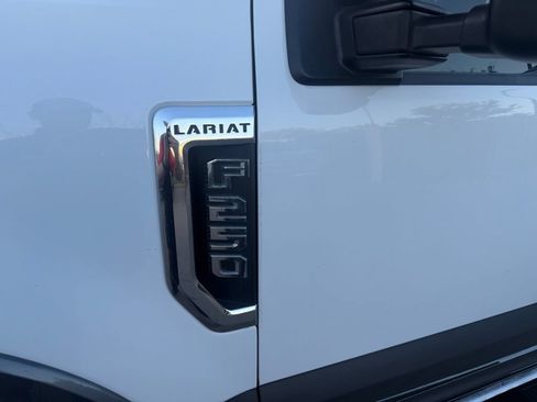 Used 2022 Ford F250 Lariat w/ Chrome Package AWD/4WD image 9