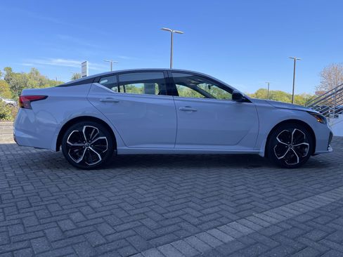 Used 2023 Nissan Altima 2.5 SR image 6