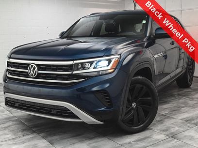 Used 2022 Volkswagen Atlas Cross Sport SE w/ Black Wheel Package