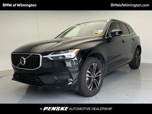 Used 2018 Volvo XC60 T5 Momentum w/ Vision Package image 1