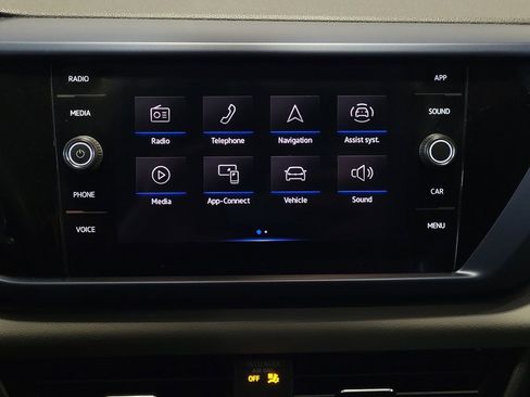 Used 2022 Volkswagen Taos SE FWD image 25