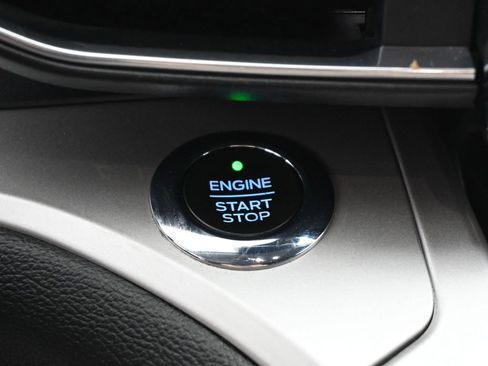 Used 2020 Ford Explorer XLT w/ Equipment Group 202A image 19