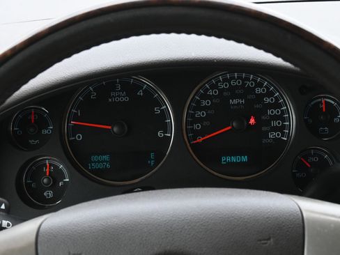 Used 2013 GMC Yukon XL Denali RWD image 10