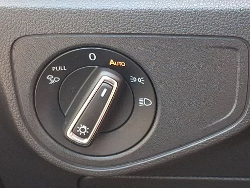 Used 2022 Volkswagen Atlas SE image 26