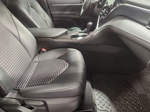 Used 2022 Toyota Camry SE w/ Convenience Package FWD image 25