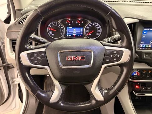 Used 2021 GMC Terrain SLE w/ Driver Convenience Package FWD image 16