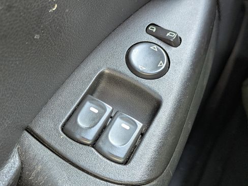 Used 2005 Chevrolet Corvette Coupe w/ Preferred Equipment Group image 21