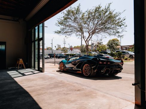 Used 2021 Lamborghini Sian Roadster AWD/4WD image 34