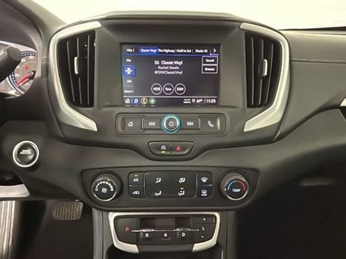 Used 2023 GMC Terrain SLE FWD image 23