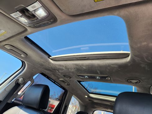 Used 2021 Kia Telluride SX w/ SX Prestige Package image 16