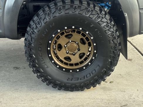 Used 2018 Ford F150 Raptor w/ Equipment Group 802A Luxury AWD/4WD image 5