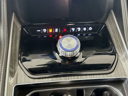 Used 2022 Jeep Wagoneer Series III w/ Premium Group I RWD image 25