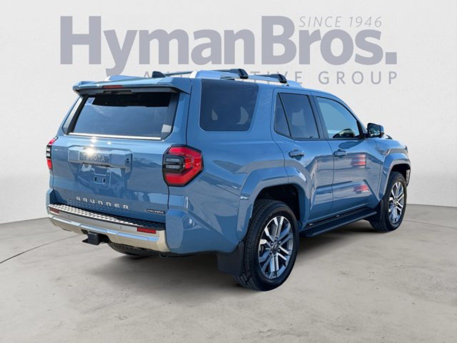 Used 2025 Toyota 4Runner Limited AWD/4WD image 3
