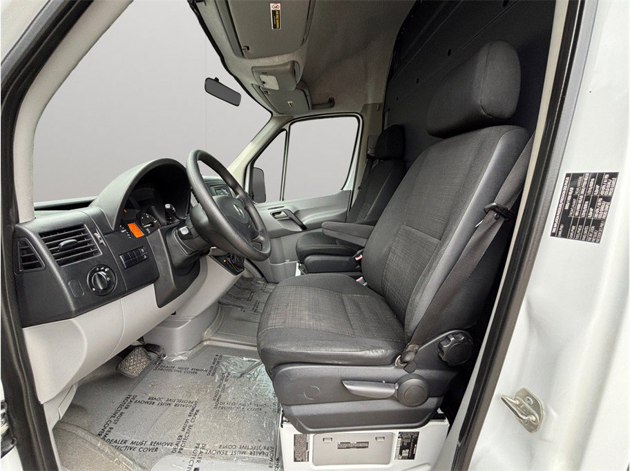 Used 2014 Mercedes-Benz Sprinter 3500 image 2