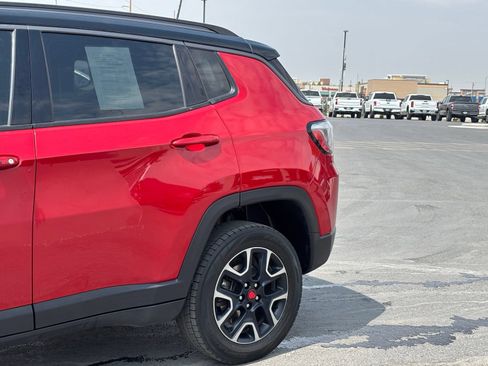 Used 2019 Jeep Compass Trailhawk w/ Cold Weather Group AWD/4WD image 7